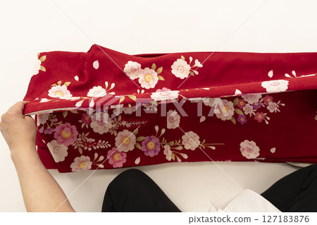 如何折疊長袖和服(振袖) 如何折疊長袖和服(振袖) 127183876