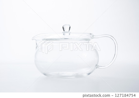 Glass teapot 127184754