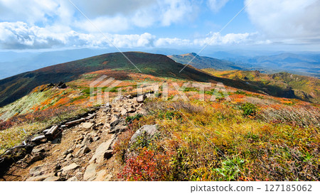 Climbing Mount Kurikoma in autumn (Mount Kurikoma to Mount Masu) 127185062