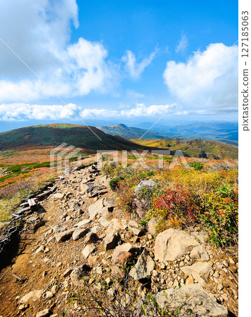 秋季攀登栗駒山（栗駒山～益山） 127185063