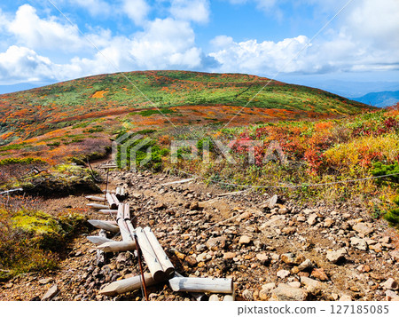 秋季攀登栗駒山（栗駒山～益山） 127185085