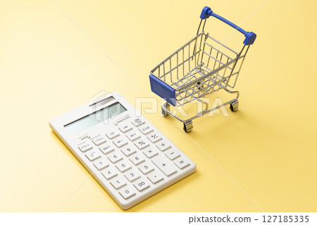 購物車和計算器 127185335