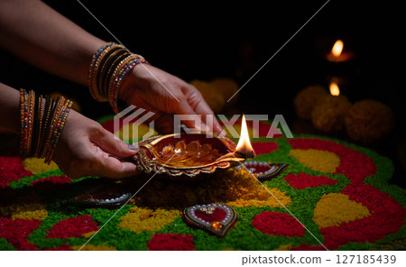 Diwali Traditions and Celebrations Around the World 127185439