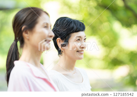 高級女性的肖像 127185542