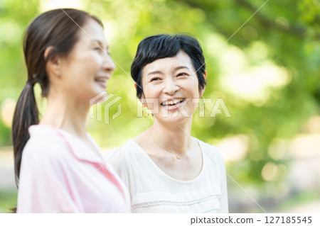 高級女性的肖像 127185545