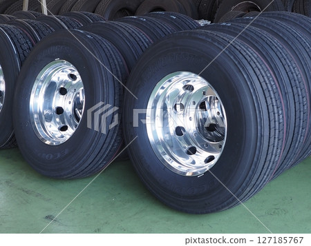 大型車輛輪胎 127185767