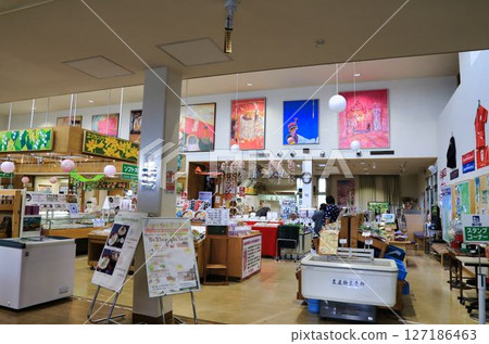 Roadside Station Mochigome no Sato Nayoro (Hokkaido) 127186463
