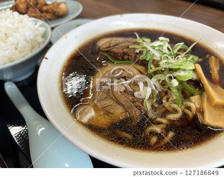 Toyama Black Ramen 127186849