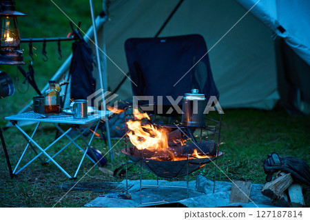 露營圖片，單人露營者，單人露營，老人 127187814