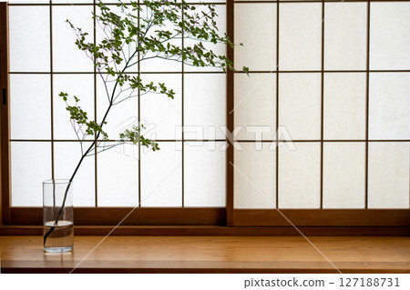 A vase and plants in a Japanese-style interior 127188731