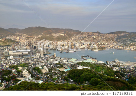 從稻佐山眺望長崎市景(長崎縣長崎市) 從稻佐山眺望長崎市景(長崎縣長崎市) 127189351