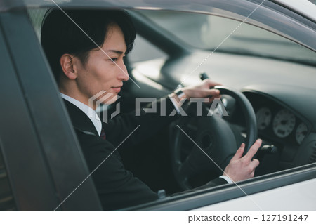 公司車輛外出銷售 127191247