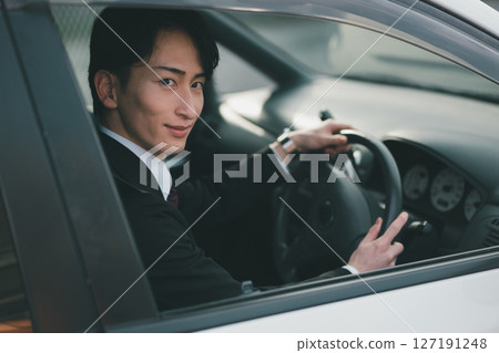 公司車輛外出銷售 127191248