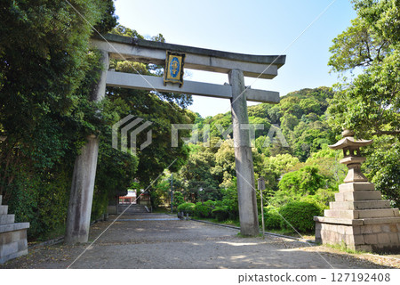 通往石清水八幡宮的通道，石清水八幡宮被人們親切地稱為「八幡八幡先生」。 127192408