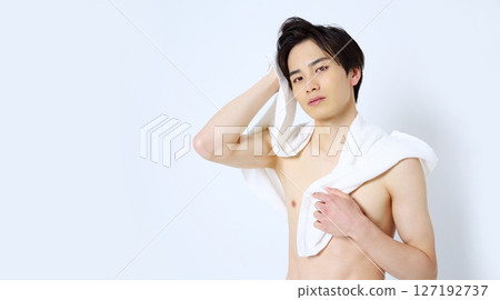 男人洗澡後的照片 127192737