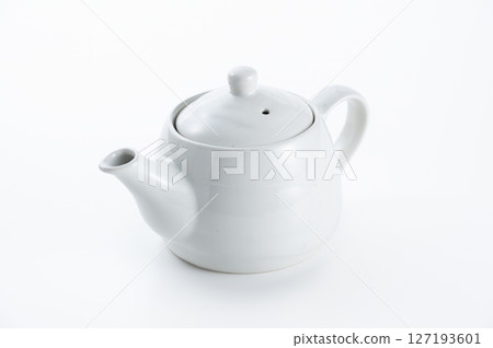 White teapot 127193601