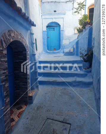 Streets and houses of Chefchaouen, Morocco painted in blue Streets and houses of Chefchaouen, Morocco painted in blue 127199178