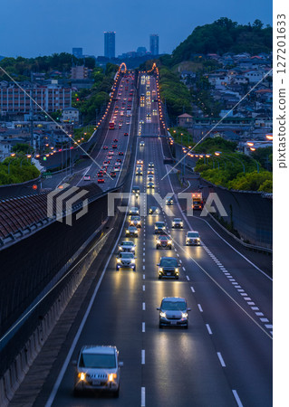 《Osaka Prefecture》Night view of Meishin Expressway and the straight in Takatsuki City 127201633
