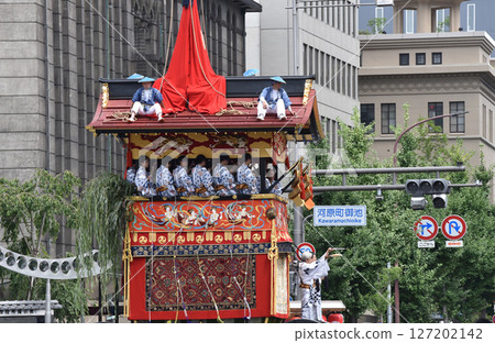 Gion Festival: Yamahoko Procession Minami Kannonyama 127202142
