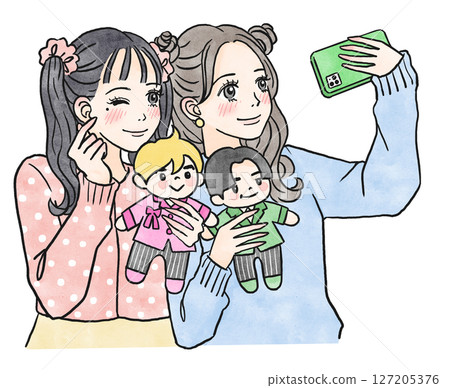 一位女士與她最喜歡的毛絨玩具合影的插圖 127205376