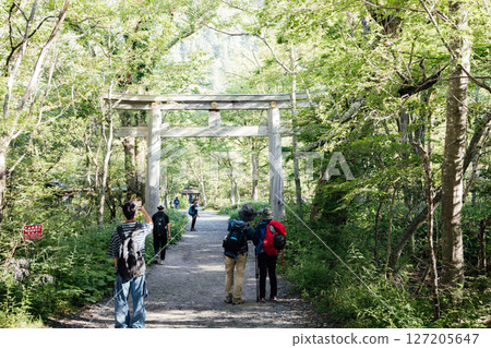 <長野>上高地的壯麗景色，穗高神社，神社內鳥居 127205647