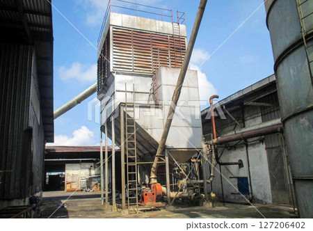 Decommissioned wood ply manufacturing plant, Industrial machineries and tools of Old Factory Facility, Rusty large industrial facilities 127206402
