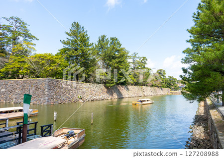 Matsue City, Shimane Prefecture: Touring the Matsue Castle Moat 127208988