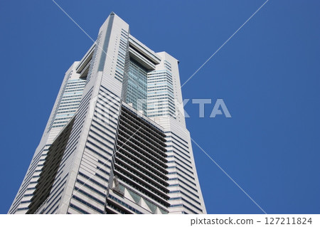 Yokohama Landmark Tower 127211824