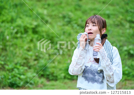 防暑,健行,露營,休閒,中年,老年 127215813