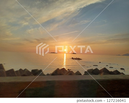 Sunset over the sea 127216041