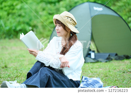 閱讀,徒步,露營,休閒,中年,老年 127216223