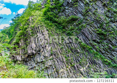 新潟縣清津峽:V字形柱狀節理溪谷 新潟縣清津峽:V字形柱狀節理溪谷 127216311