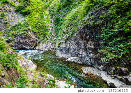 新潟縣清津峽:V字形柱狀節理溪谷 新潟縣清津峽:V字形柱狀節理溪谷 127216315