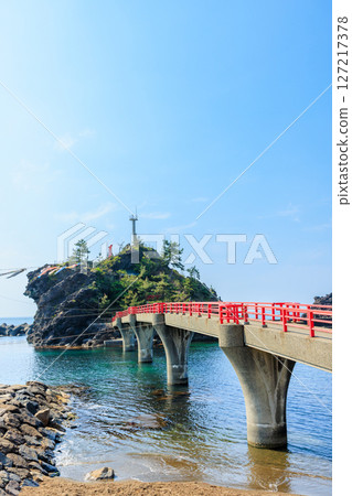 新潟縣糸魚川市初夏的野江港燈塔 127217378