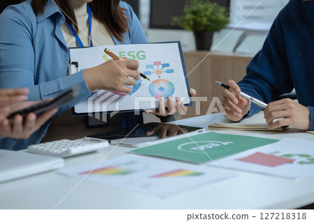 Sustainable development and innovation green business concept. Sustainable development and innovation green business concept. 127218318