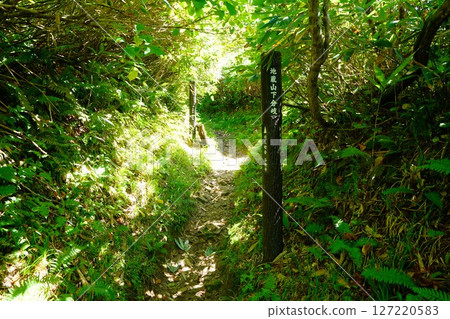 飯豐山脈的地藏山下交叉路口路標 127220583