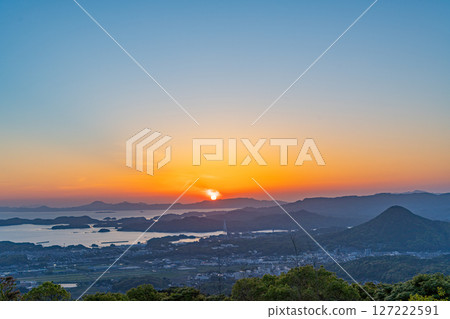 （長崎縣）從弓張岳眺望台眺望佐世保和九十九島的夜景 127222591