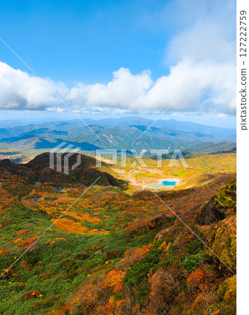 秋季攀登栗駒山（栗駒山～益武山：昭和湖、劍山景色） 127222759