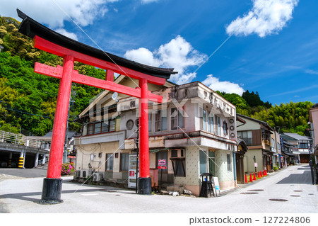 Torii and townscape Torii and townscape 127224806