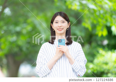 Female smartphone smartphone 127224886