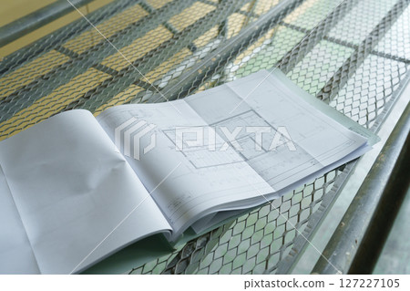 House drawing 127227105