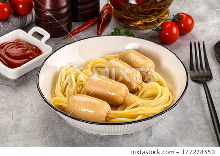 Dietary baby chicken sausage with spaghetti Dietary baby chicken sausage with spaghetti 127228350