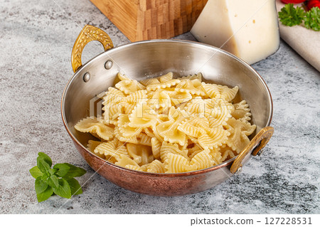 Italian pasta Farfalle with oil Italian pasta Farfalle with oil 127228531