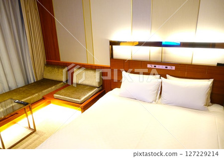Gorgeous hotel room with a double bed Gorgeous hotel room with a double bed 127229214