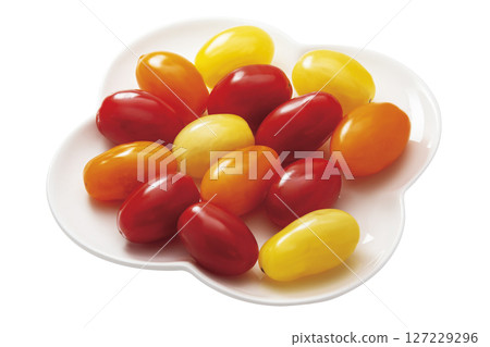 Mixed plum tomato_05 (with cutout path) Mixed plum tomato_05 (with cutout path) 127229296