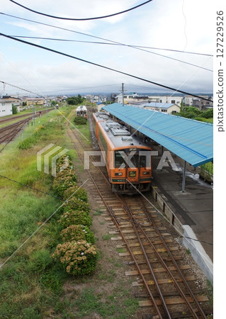 津輕鐵道風景:津輕五河原站(鐵路巴士柴油車津輕21號) 津輕鐵道風景:津輕五河原站(鐵路巴士柴油車津輕21號) 127229526