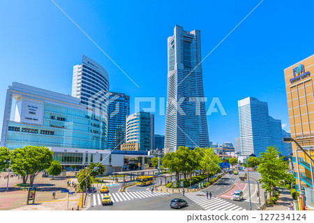 Tokyo cityscape in Japan, with a view of Sakuragicho Station, Yokohama Landmark Tower, Air Cabin Sakuragicho Station, and Akaikutsu Tokyo cityscape in Japan, with a view of Sakuragicho Station, Yokohama Landmark Tower, Air Cabin Sakuragicho Station, and Akaikutsu 127234124