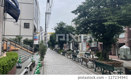 A high-end residential area in Minami-Azabu, Minato Ward, Tokyo A high-end residential area in Minami-Azabu, Minato Ward, Tokyo 127234941