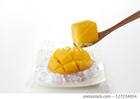 宮崎縣產的成熟芒果 宮崎縣產的成熟芒果 127234954