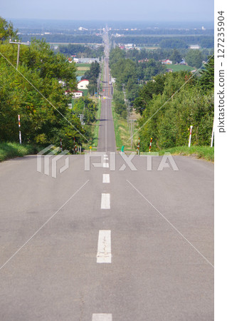 北海道沙裡鎮一條通往天空的道路 127235904